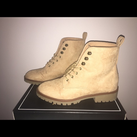 SIZE 5.5 LACE UP SUEDE BOOTIES $20 - Picture 3 of 4